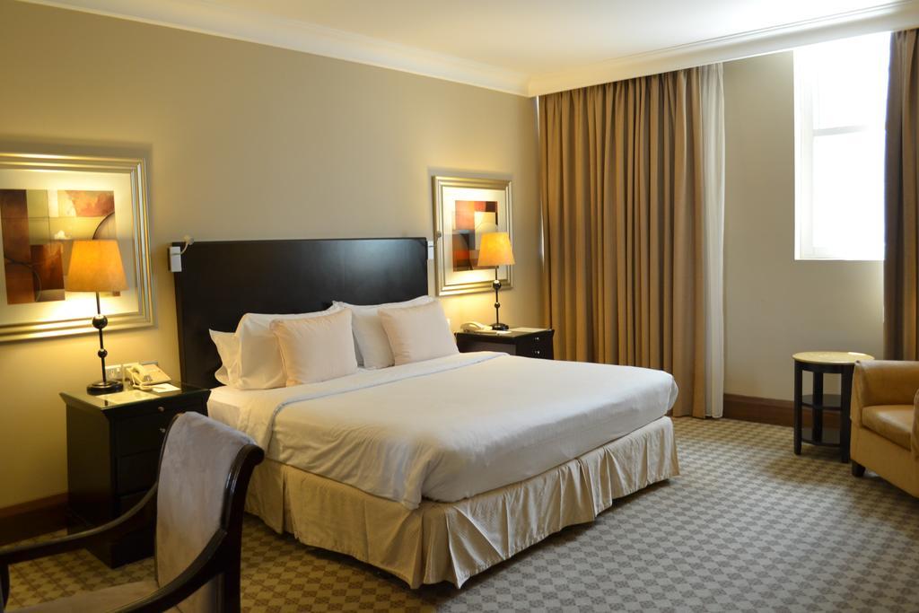 Sheraton Khalidiya 4*
