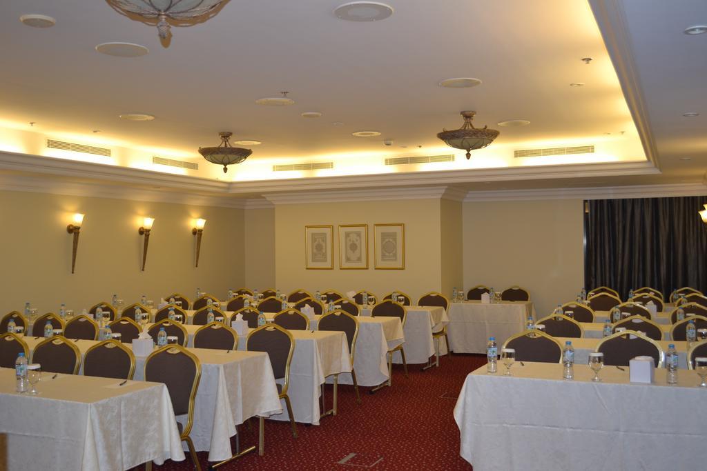 Sheraton Khalidiya Hotel Abou Dabi